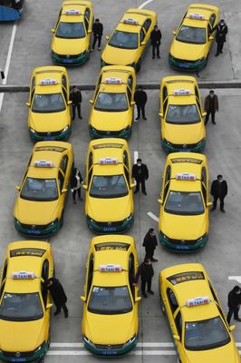 巫山出租車及部分客運車輛恢復營運 城市運轉提速但安全當守住底線